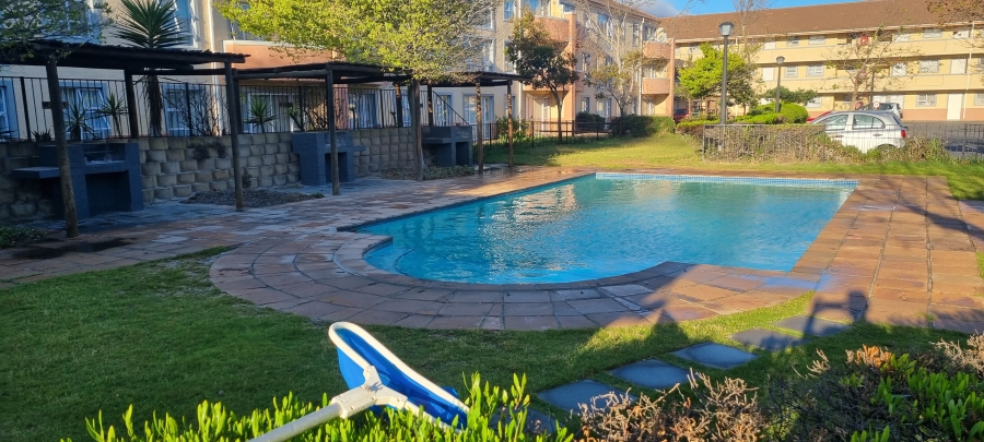 2 Bedroom Property for Sale in Pinelands Western Cape